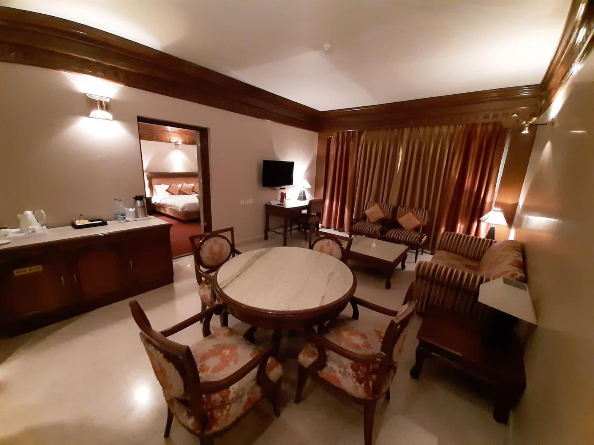 Chandīgarh Hotel Mountview מראה חיצוני תמונה