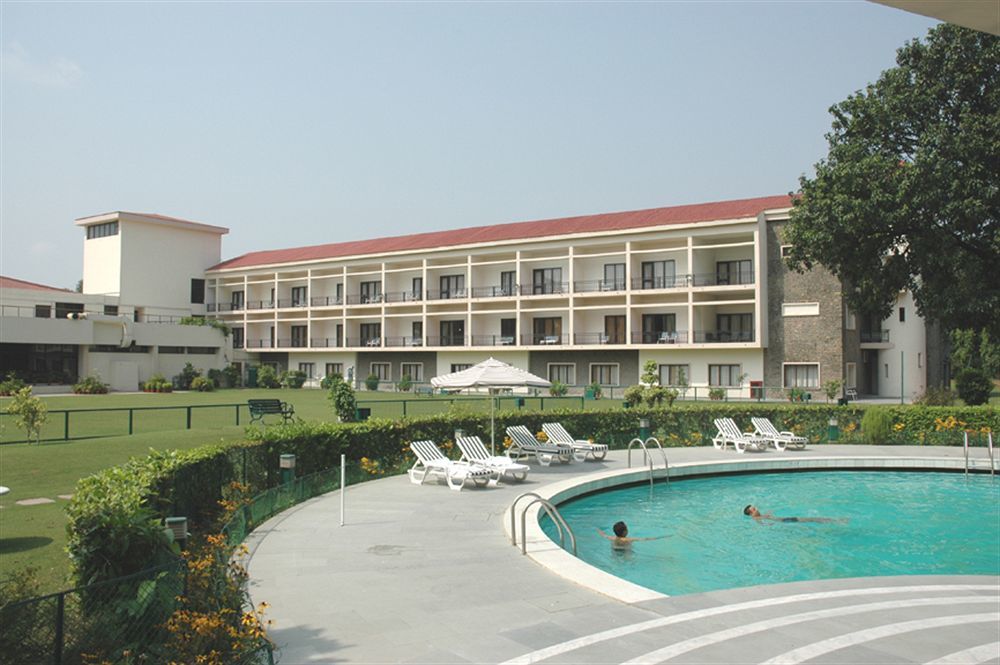 Chandīgarh Hotel Mountview מראה חיצוני תמונה