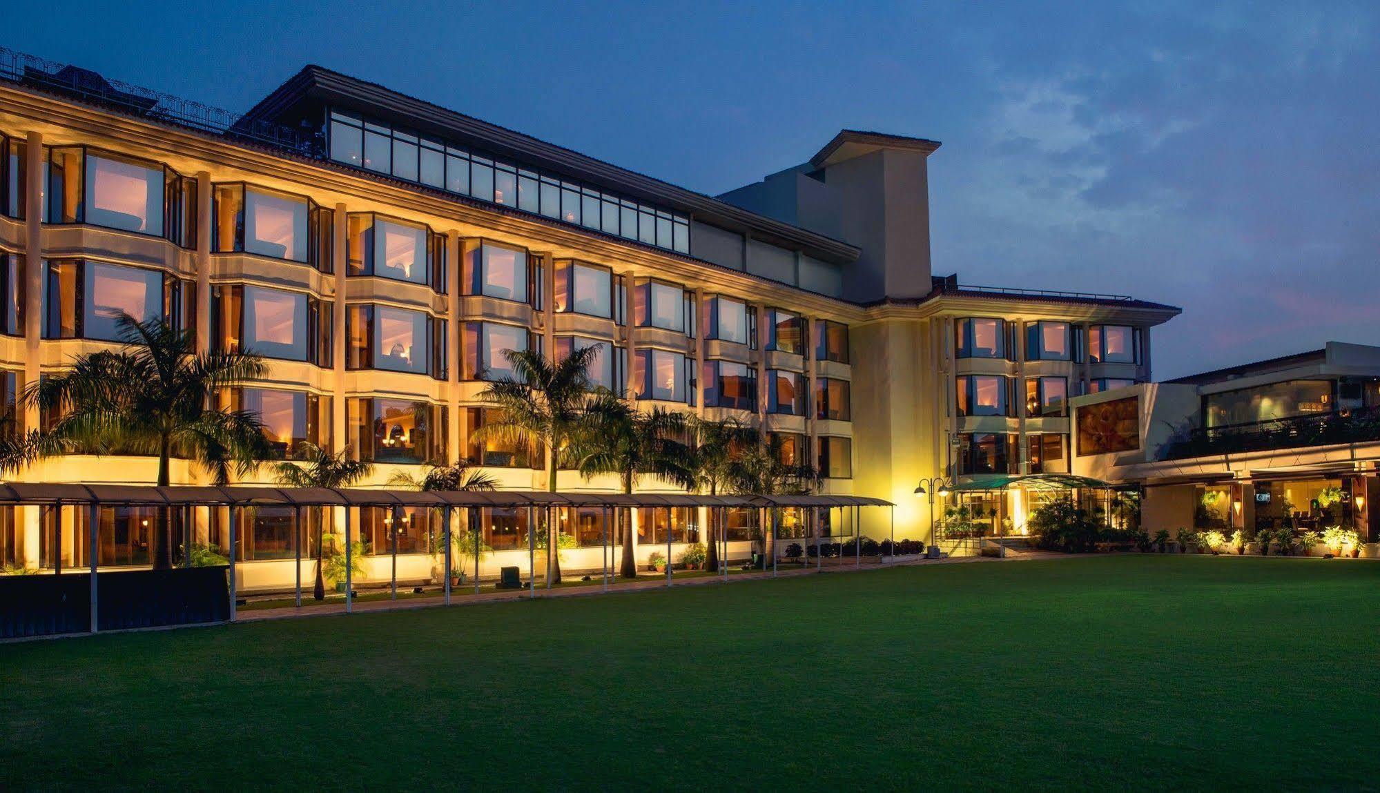 Chandīgarh Hotel Mountview מראה חיצוני תמונה