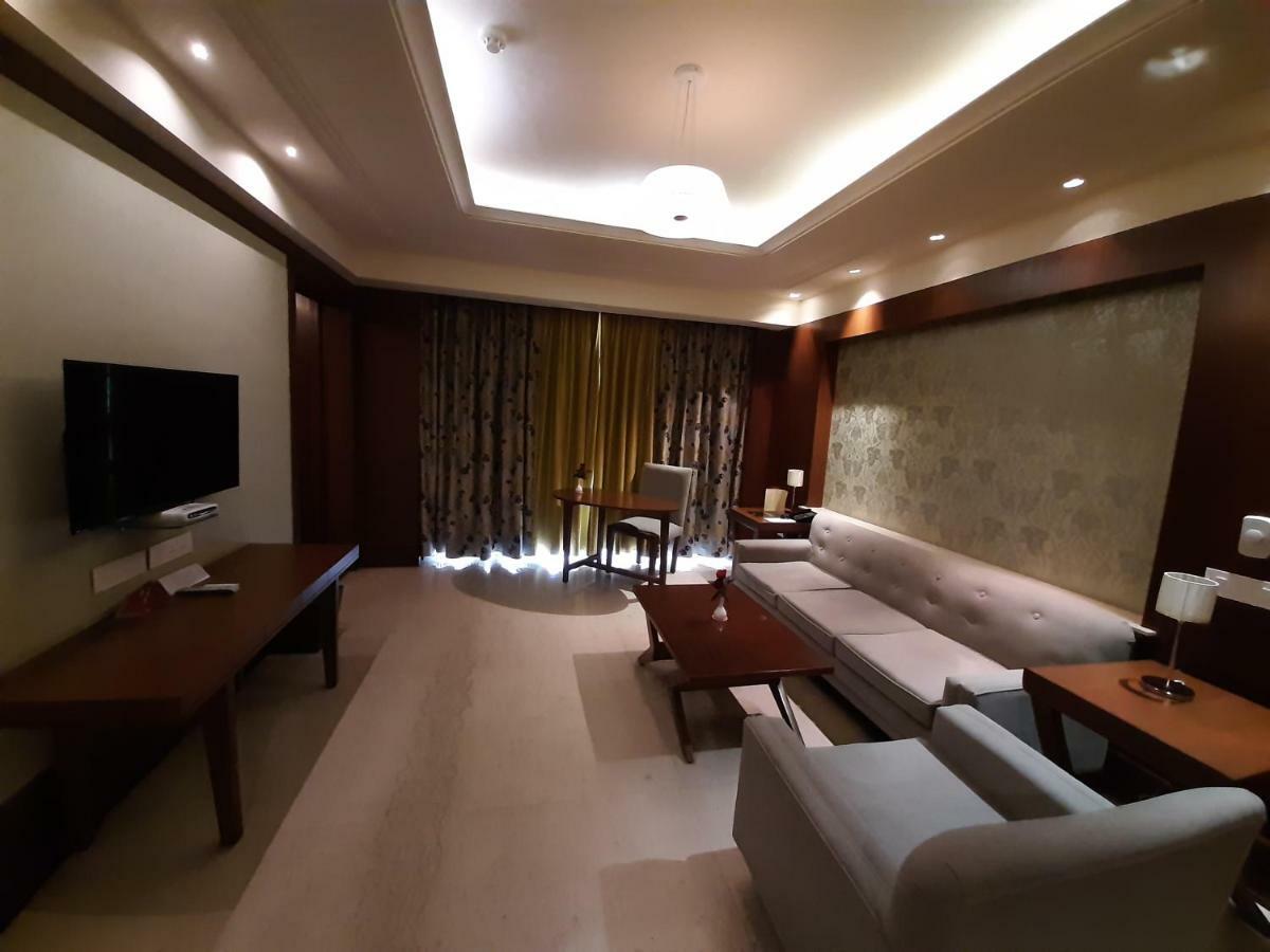 Chandīgarh Hotel Mountview מראה חיצוני תמונה