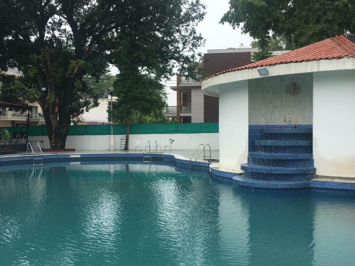 Chandīgarh Hotel Mountview מראה חיצוני תמונה