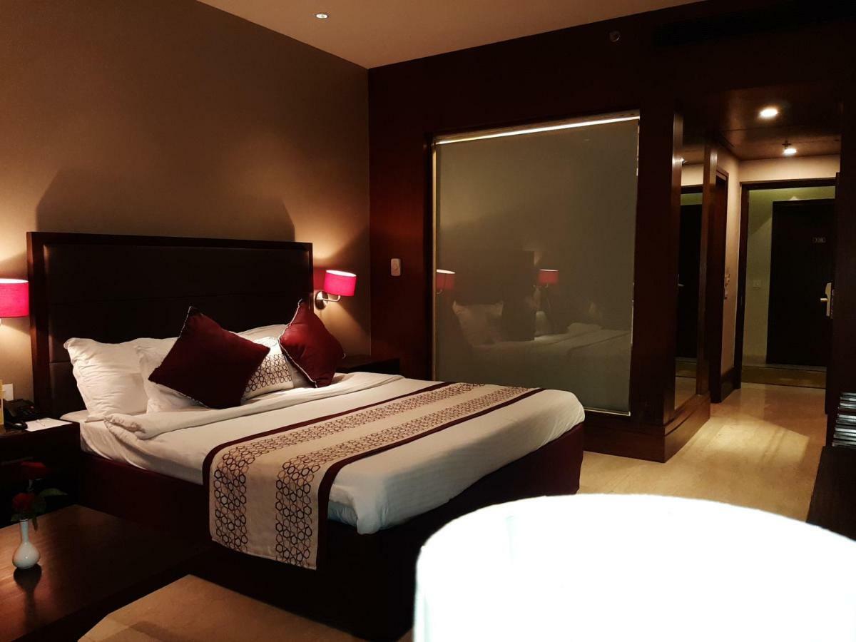 Chandīgarh Hotel Mountview מראה חיצוני תמונה
